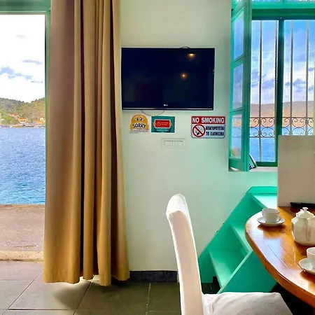 Seafront - Harbour View , Pitini 1 דירה