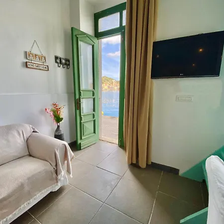 아파트 Seafront - Harbour View , Pitini 1 *