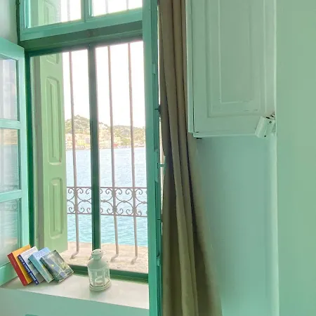 Seafront - Harbour View , Pitini 1