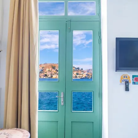 Seafront - Harbour View , Pitini 1 סימי
